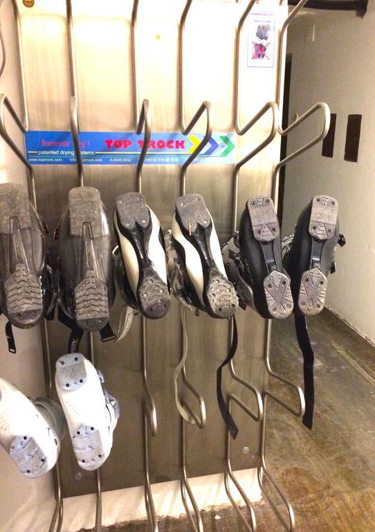 Tattoo Pension Mit Restaurant Und Tattoo-Studio Mörtschach エクステリア 写真
